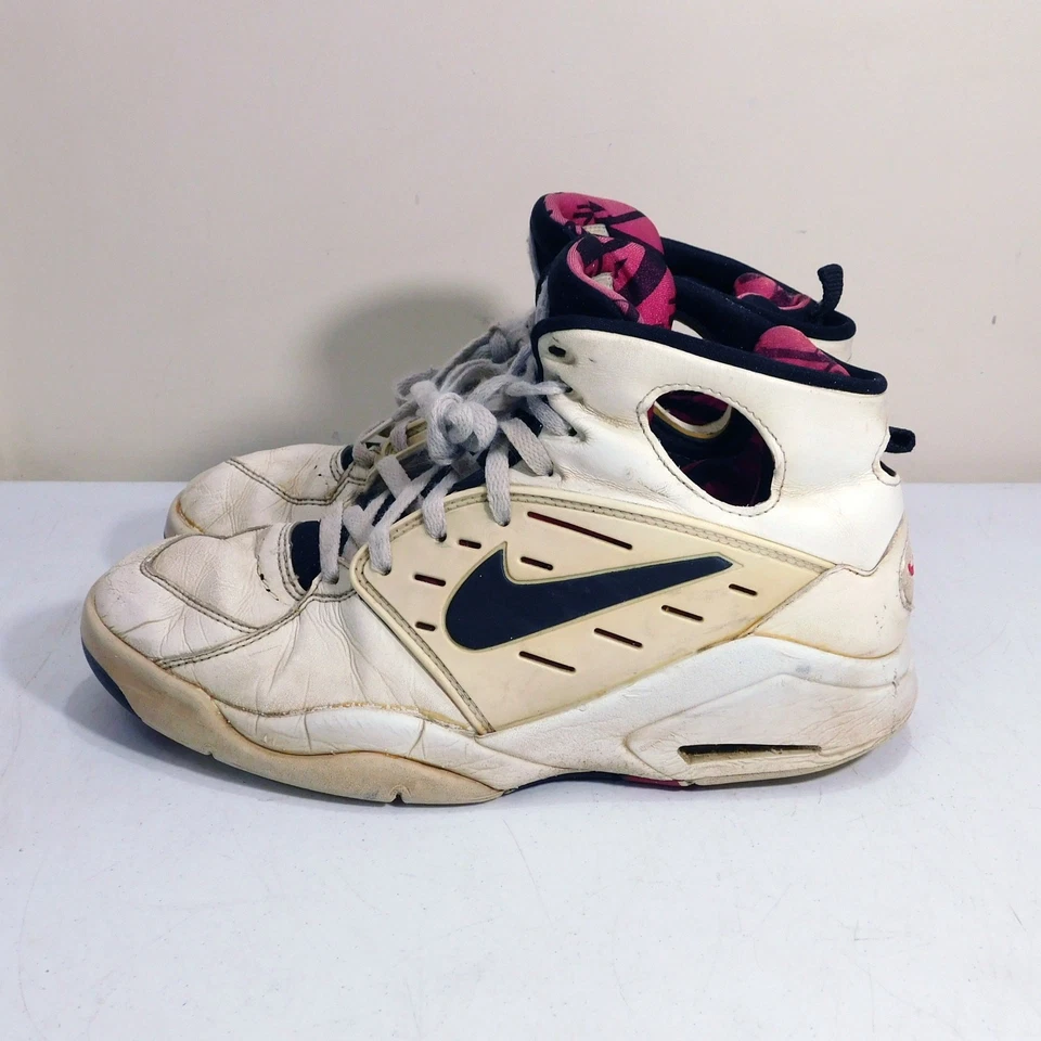 VTG Nike Air Huarache Flight Sneakers Size Mens 10.5 Crumbled Soles White 90s - Image 3 of 4