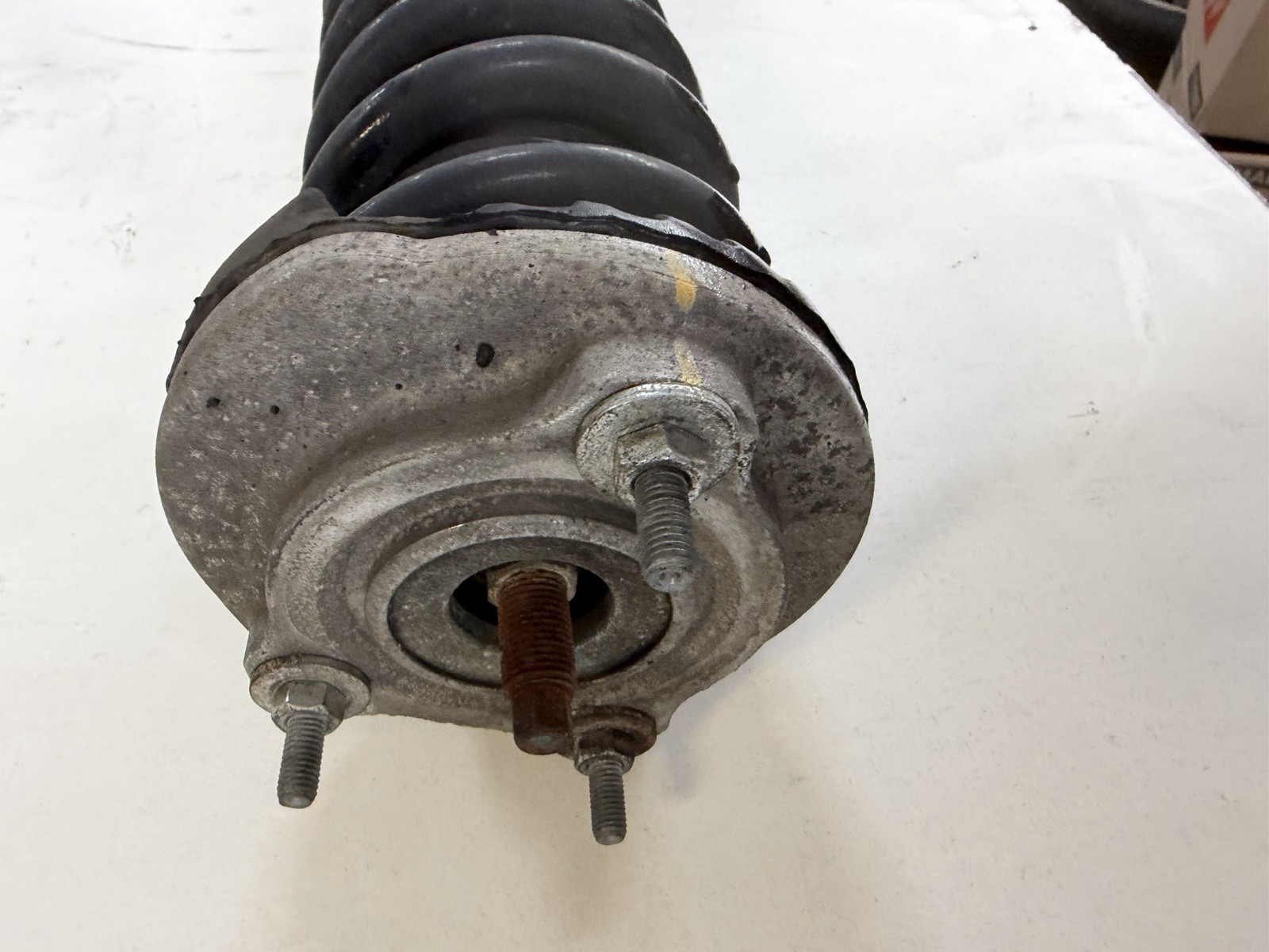 14-20 MASERATI GHIBLI AWD FRONT RIGHT PASSENGER SIDE SHOCK STRUT ABSORBER OEM