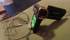 Camcorder MEDION MD 86279 HD  5  Megapixel  USB Ladekabel 4 Akkus Speicherkarte