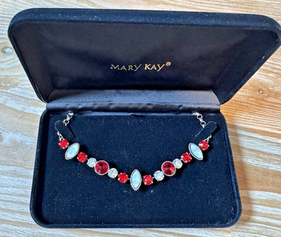 Vintage Mary Kay Red And Opal Effect Swarovski Infused Crystal Necklace