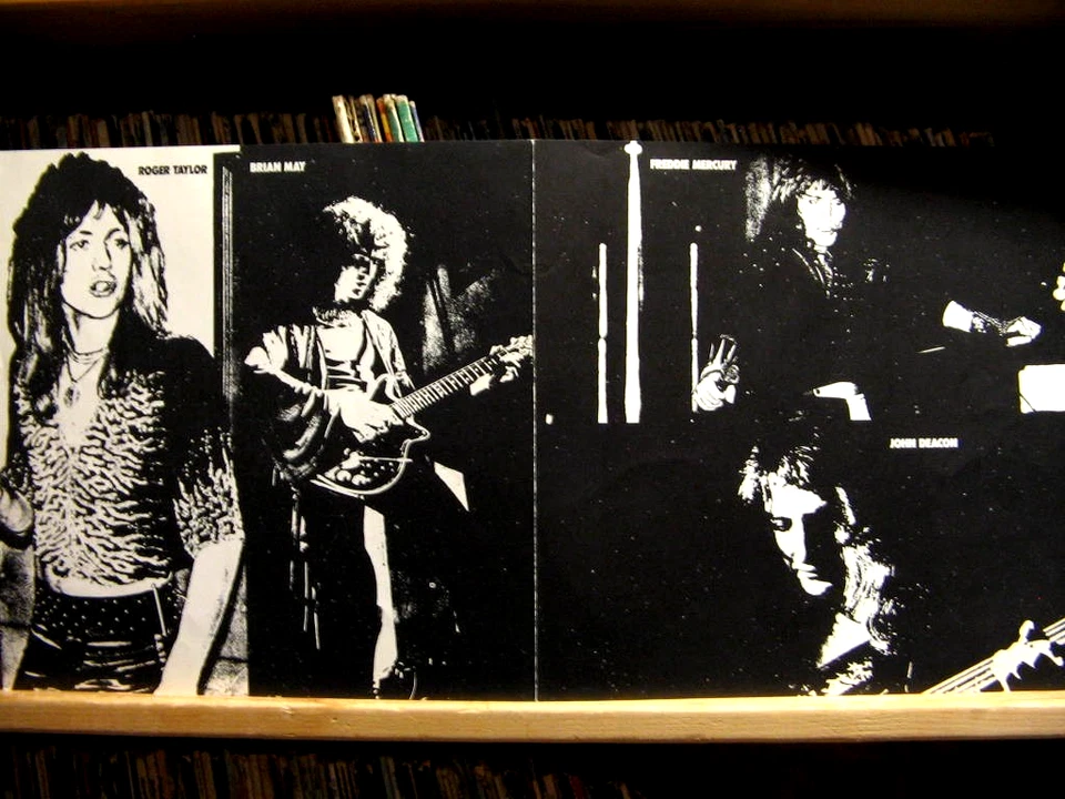 Queen / Sheer Heart Attack - Classic Rock Vinyl - Rare Promo With Insert - 1974 - Image 3 of 4