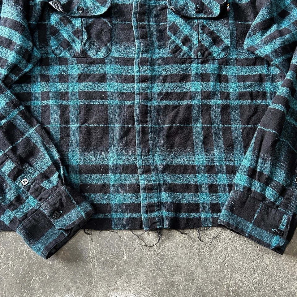 Rusty Cropped Flannel Shirt Men's XL Black Green Plaid Button Up Slim Fit Grunge - Image 3 of 4