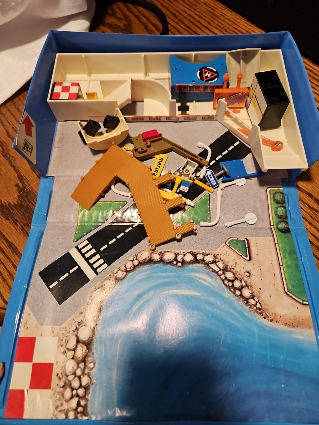 Picture 2 of 6