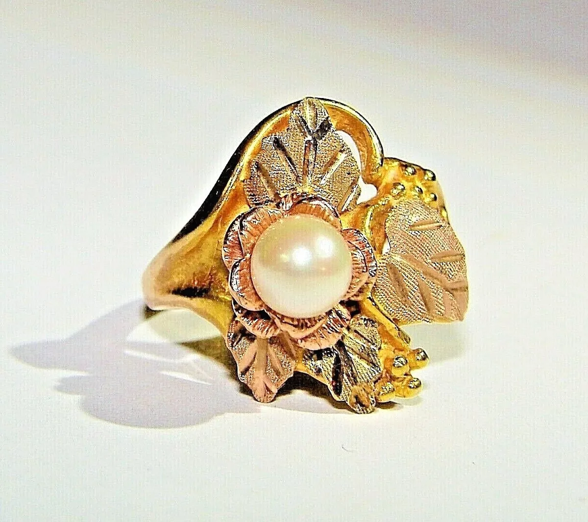 STAMPER BLACK HILLS GOLD TRI COLORED 10K LEAF PEARL FLOWER RING