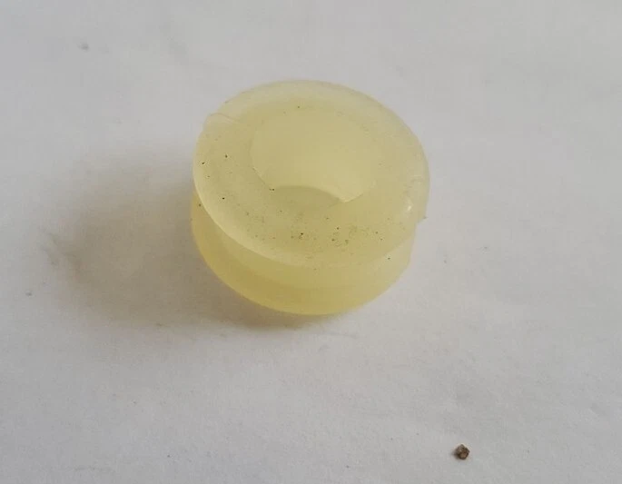 PARA Volvo 142 144 164 240 242 244 245 Buje de varilla de cambio de transmisión manual 666143 -A1 Foto 2 de 4