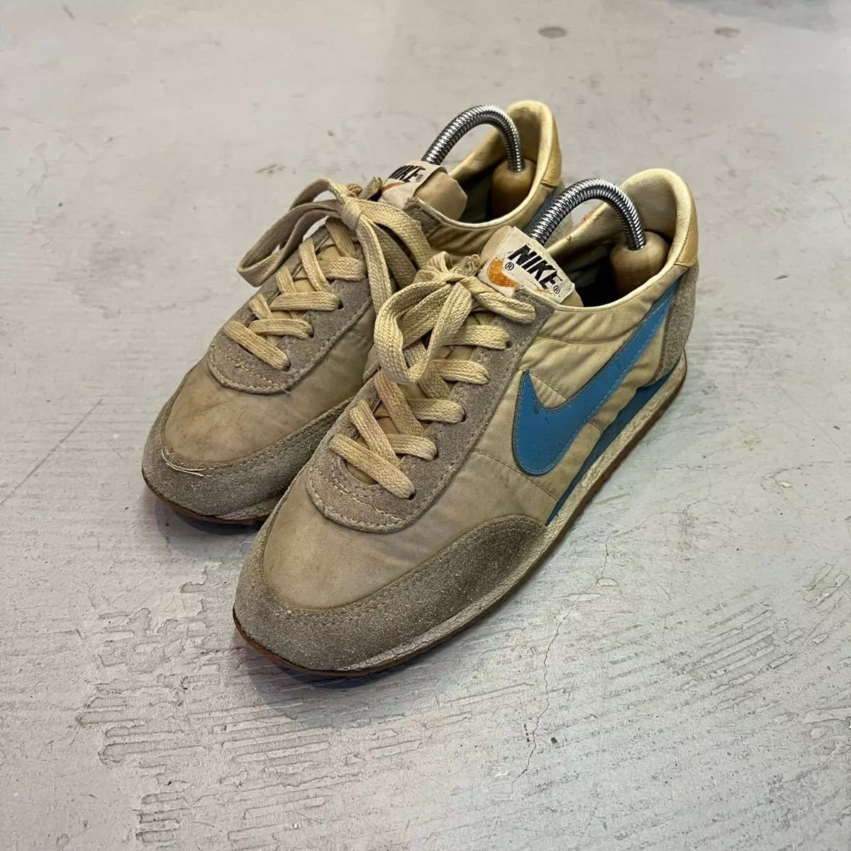 Nike oceania textile running shoes discount