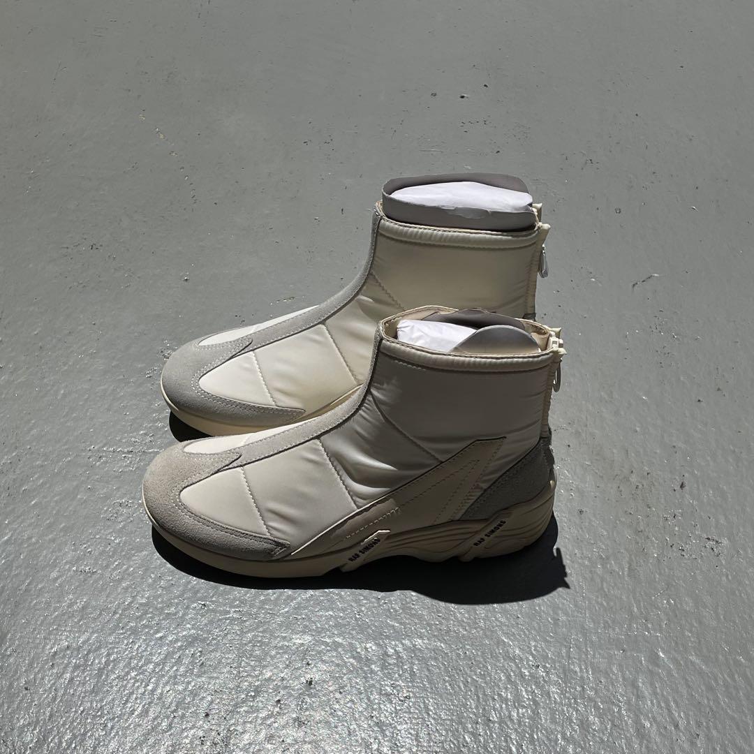 A0456S 新品 RAF SIMONS RUNNER CYLON-22 ：43 Cylon-22 in Black – SVRN