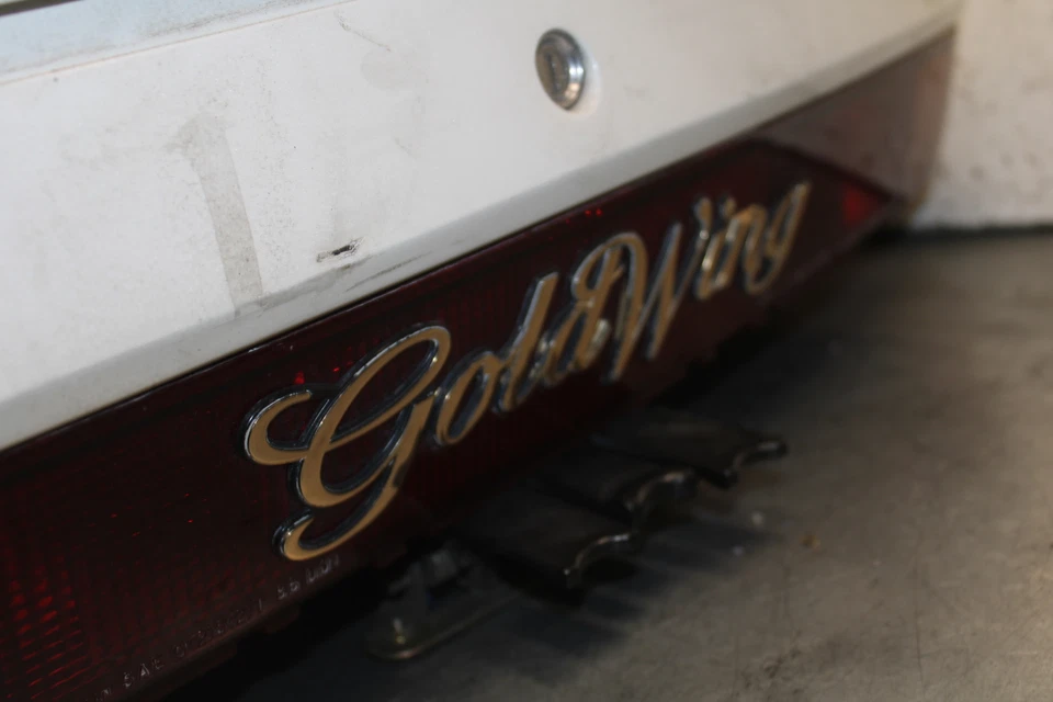 93-00 HONDA GOLDWING 1500 GL1500SE REAR TRUNK COMPARTMENT BB700 - Image 4 of 4