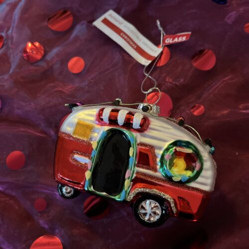 Ashland Red Glass Ornament Vacation Camper RV Travel Trailer - NEW 406 - Picture 1 of 3