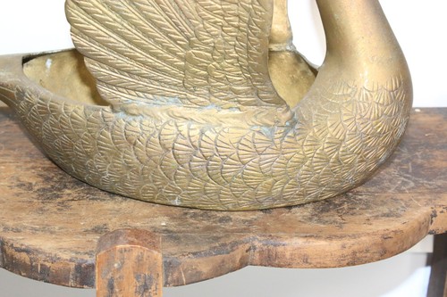 Vintage MCM 12" Brass planter basket duck goose swan handle 5.5lbs - Picture 4 of 11