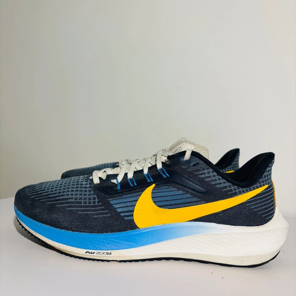NIKE Air Zoom Pegasus 39 Premium Obsidian Yellow Men\'s Size 11.5 Nike Air Zoom Pegasus 39 Premium  main image 4