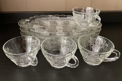 Vintage 8-Piece Anchor Hocking Glass Serva-Snack Set Grape Leaf Pattern