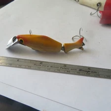 FISHING LURE UNKNOWN 3" HUBBARD TYPE  JOINTED MINNOW ORANGE BACK