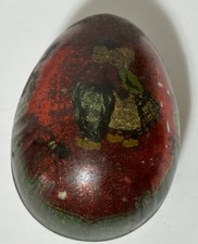 ANTIQUE VICTORIAN LITHO PAINTED TIN TWO PIECE EASTER EGG Dutch Girls Shopping