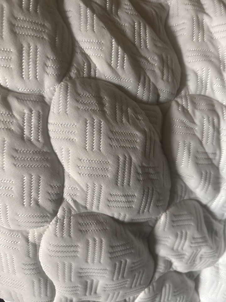 TempurPedic Performance Comfort Mattress Pad Size King NEW, Open