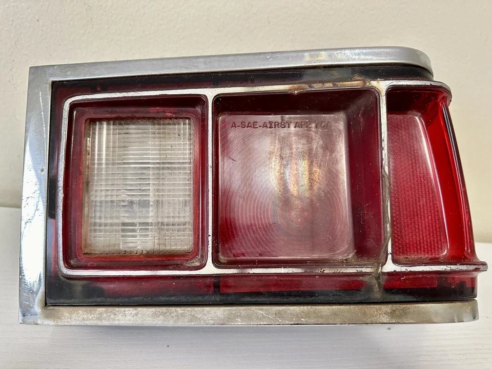 1974-1977 AMC Hornet Right Side Rear Tail Light Lens & Bezel Assembly OEM - Image 3 of 4