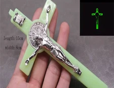 Glow in Dark St Benedict Crucifix Wall Cross Catholic Crucifijo Luminoso Benito