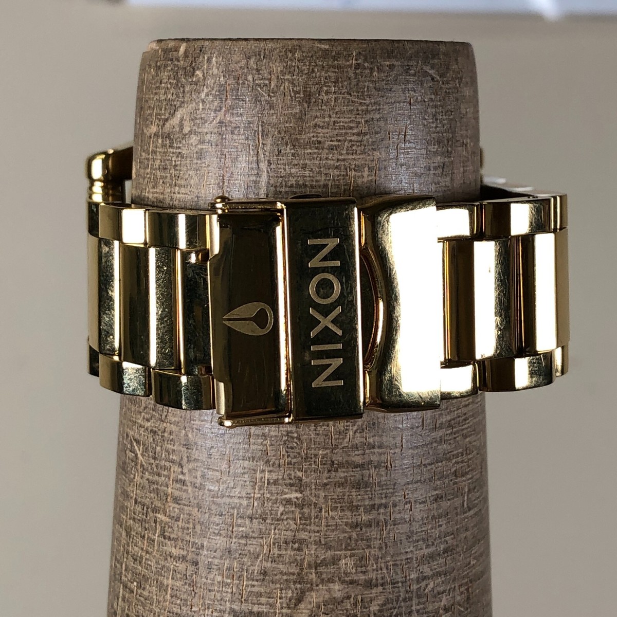 Nixon Facet A Cut Above Men Gold Tone Stainless Steel 42mm 