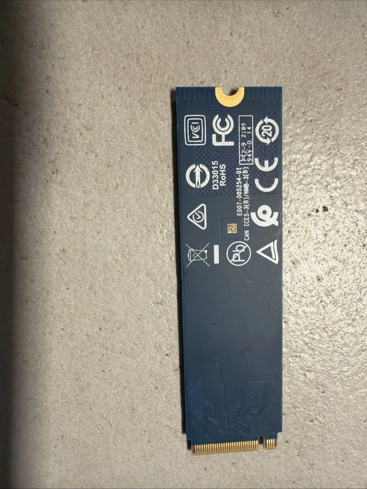 Western Digital WD Azul 250GB SN550 SSD WDS250G2BOC-OOPXHO Foto 2 de 2