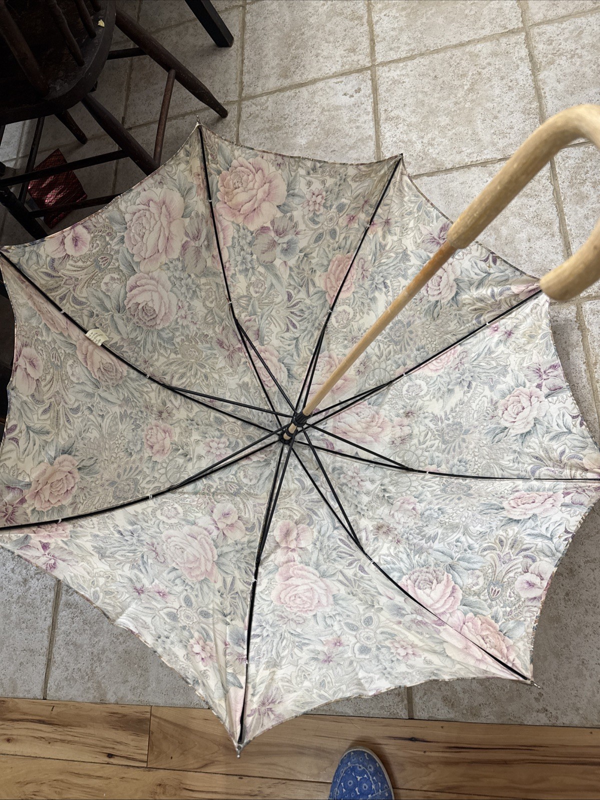 RARE VTG Y2K Victorias Secret Pink Umbrella Parasol Floral Canvas Wood Handle