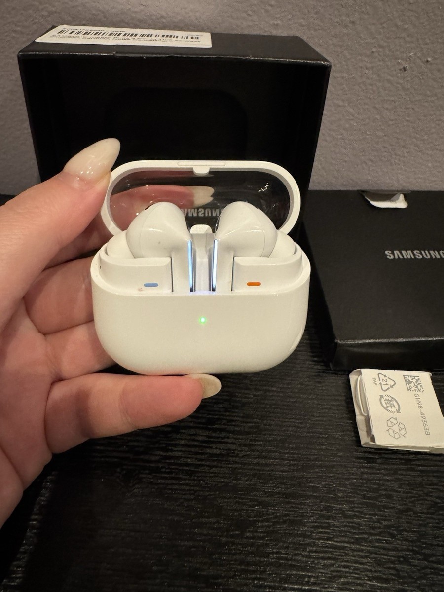 Samsung Galaxy Buds3 Pro ホワイト Samsung Galaxy Buds3 Pro Bluetooth Earbuds with Charging