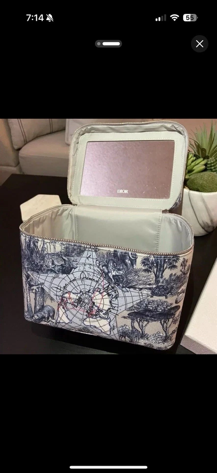 Estuche de tocador Dior alrededor del mundo con espejo nuevo Foto 2 de 4