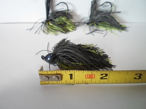 Quality *Living Rubber Bass Jigs *Quality Hooks* 3/8 Ounce * Lot of 3 * Rattles* - Picture 3 of 4