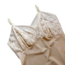 Vintage 1960s Henson Kickernick Peach Nylon Lace Slip Dress Womens Size 34 XS