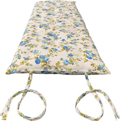 Japanese Floor Rolling Mattress, Shikifuton 3 x 30 x 80 Blue Roses
