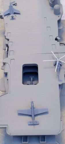 HMS Ark Royal (R09) 1/144 aircraft carrier Water Line model ship kit - Picture 3 of 15