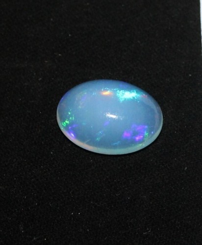 Opal oval gemstone loose cabochon blue fire Ethiopian fire Opal 3.50 Cts. - Picture 4 of 4