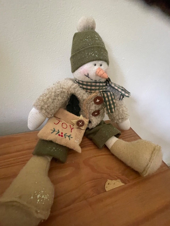 Christmas decorations. 3 characterful fabric & 1 china decoration, job