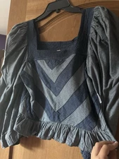 Love the label Size XL Women’s Shirt