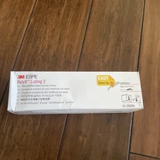 3M ESPE Relyx Luting 2 Resin Glass Ionomer Cement(New) Expires 12/18/2026 2x22G