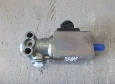 Bendix K036918 TR-3 Traction Relay Valve 24V