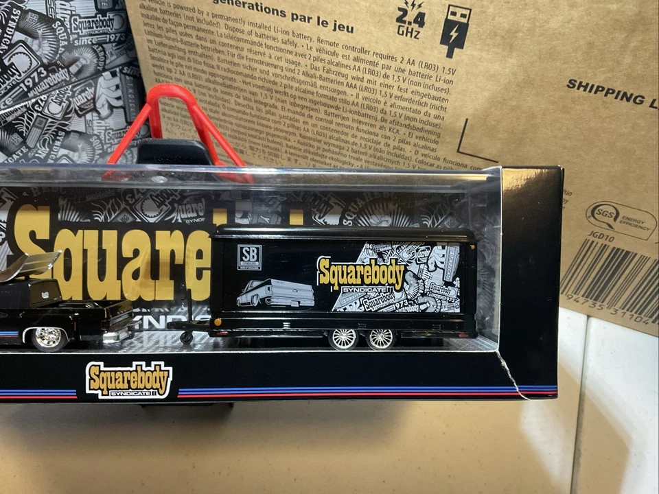 M2 Machines 1973 Chevy Cheyenne Super 30 GMC Sierra Syndicate Squarebody Rip - Image 3 of 4