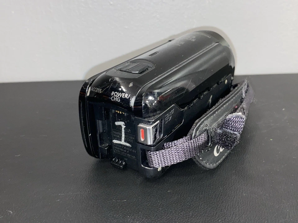 Canon Vixia HF R700 Full HD Camcorder - FOR PARTS ONLY / AS-IS - UNTESTED - Image 3 of 4