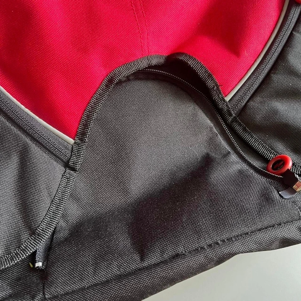 Vintage Y2K Sketchers red and black messenger bag (read) - Image 2 of 4