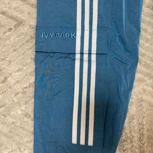 Pantaloni da pista IVY Park x Adidas nylon taglia XS unisex (H33308) nuovi con etichette - Foto 4 di 9