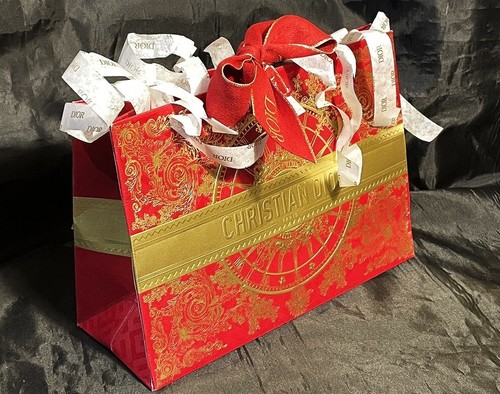 ⭐️ DIOR ⭐️ 2025 Lunar New Year Origami Gift Bag/Box ⭐️ with DIOR shredded Tissue