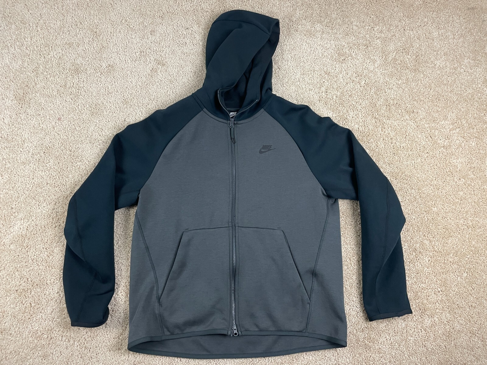 Nike Athletic Basic Jacket Mens Large Full Zip Ho… - image 1