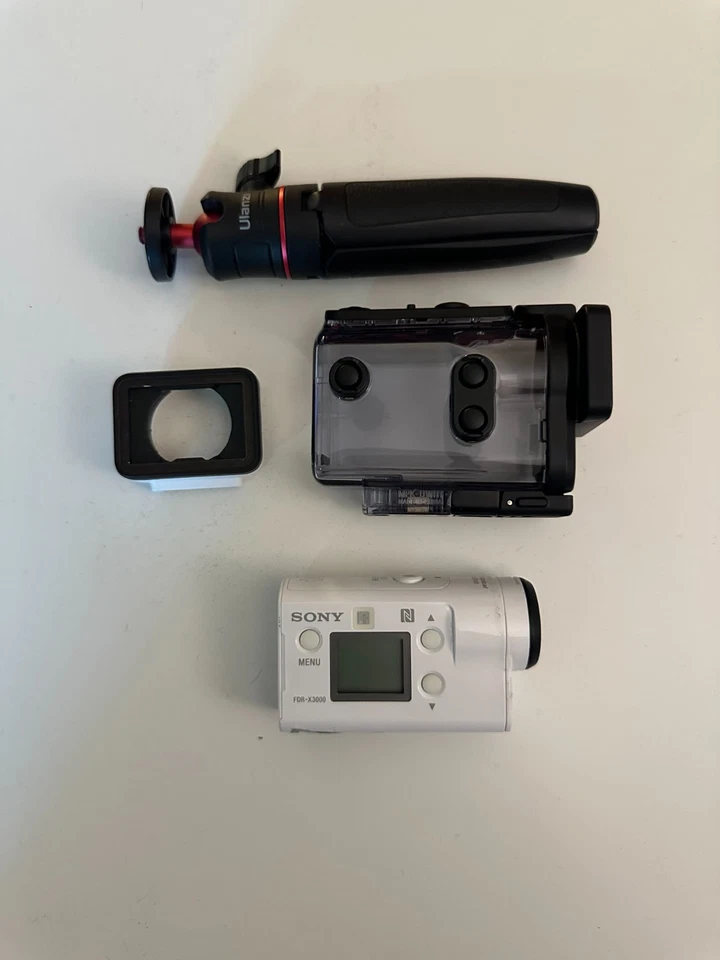 Cámara de acción Sony FDR-X3000 4K - Blanca - Excelente estado - Carcasa impermeable Foto 3 de 4