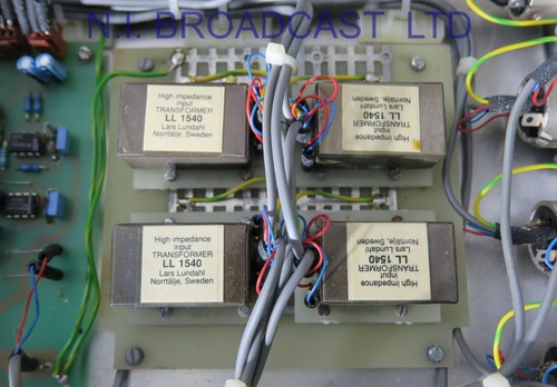 MPD analog audio 4 channel mic / cue box unit with 5x lars lundahl LL1540 buil - Picture 16 of 22