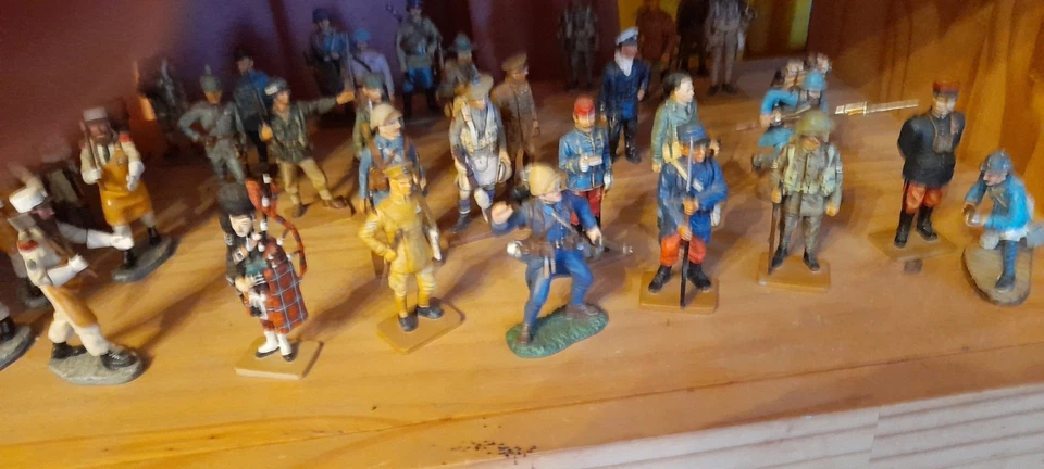 figurines soldats cavaliers Napoléon pompiers cavaliers Moyen Age  6euros pièce - Photo 3/4