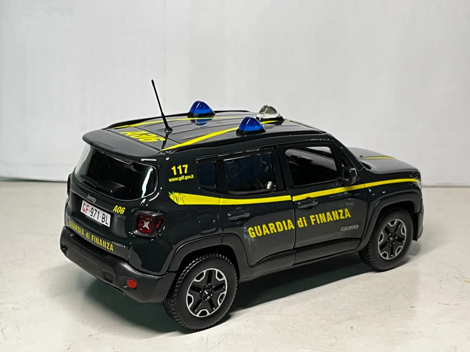MAISTO JEEP RENEGADE 1/24 GUARDIA DI FINANZA 250° ANNIVERSARIO 1/24 ARTIGIANALE - Immagine 4 di 4