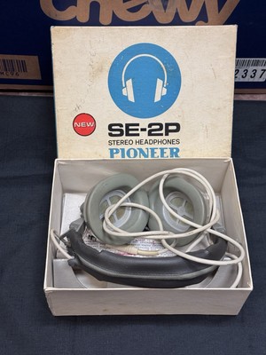 Vintage Pioneer SE-2P Headphones With Box