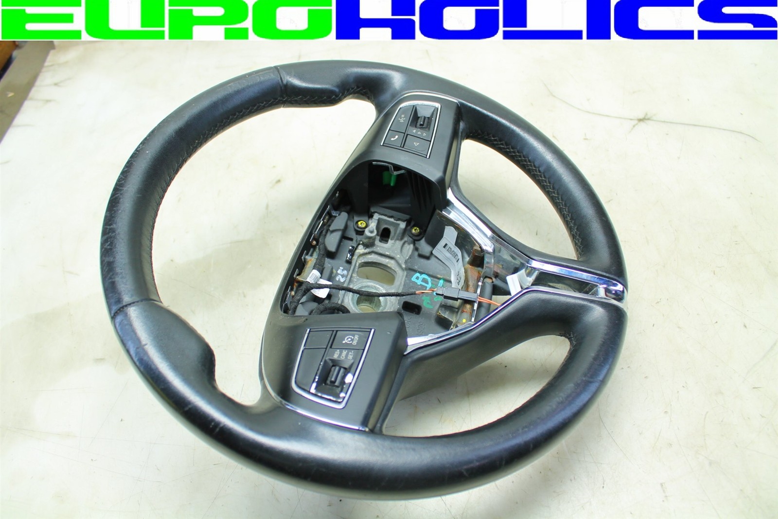 OEM Maserati M157 Ghibli 14-23 Multifunction Steering Wheel w/Switches Black