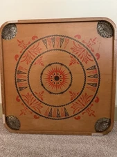 Decorative Antique Wooden Carrom Board with Intricate Pattern Design