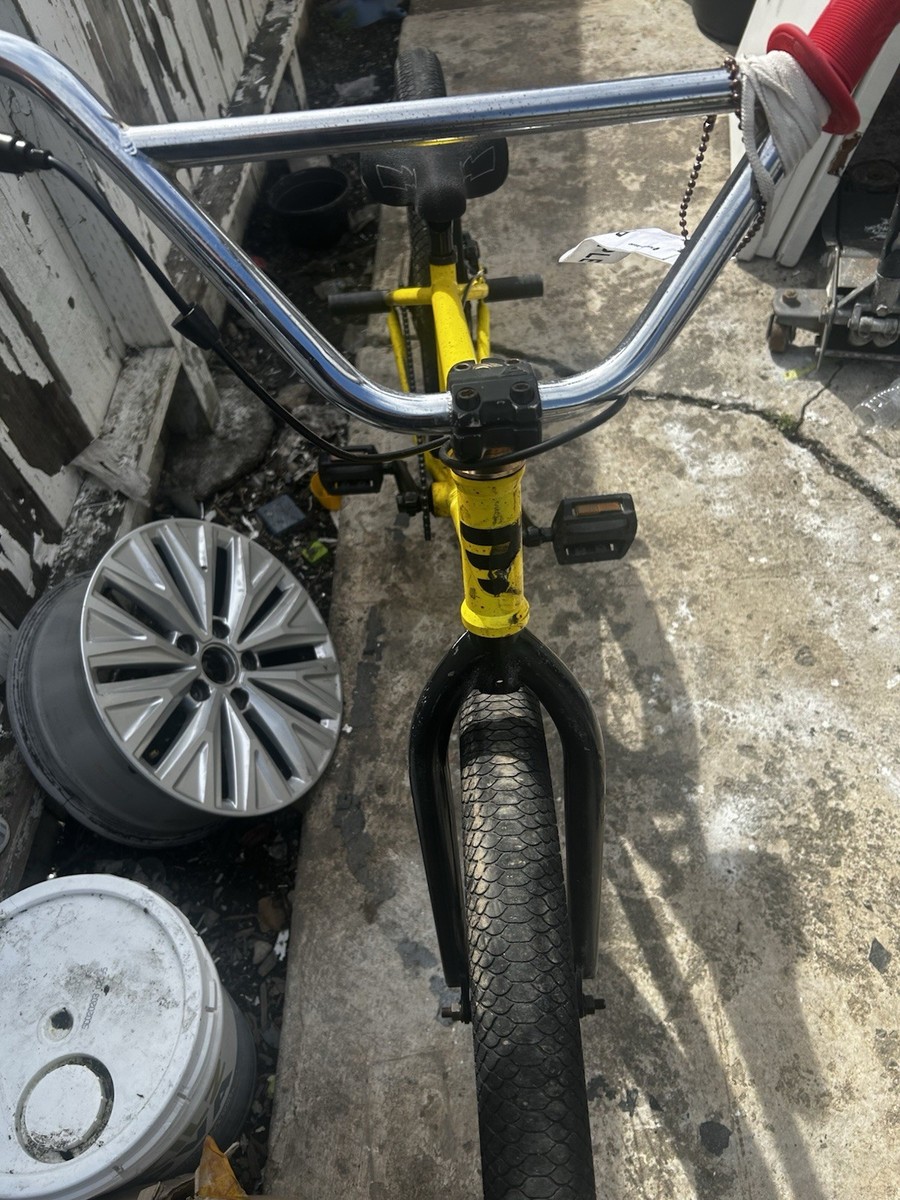 mafiabikes Medusa BMX Bike 26in Yellow Disc Brake Pegs Steel Frame
