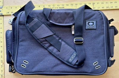 Ogio Messenger Laptop Bag Gray 03507   Shoulder Strap, Fits 15.6  Computer